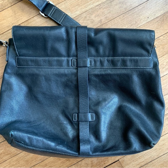 Kenneth Cole NY Black Leather Bag - Picture 2 of 12